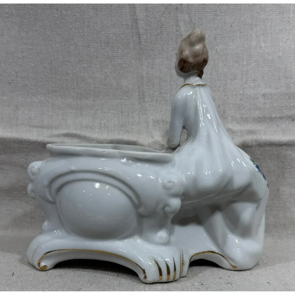 Vintage 1920s Dermay Fifth Avenue NY Porcelain Bath Powder Vanity Jar Lady